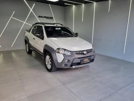 FIAT STRADA 1.8 MPI ADVENTURE CD 16V FLEX 3P MANUAL FIAT STRADA 1.8 MPI ADVENTURE CD 16V FLEX 3P MANUAL